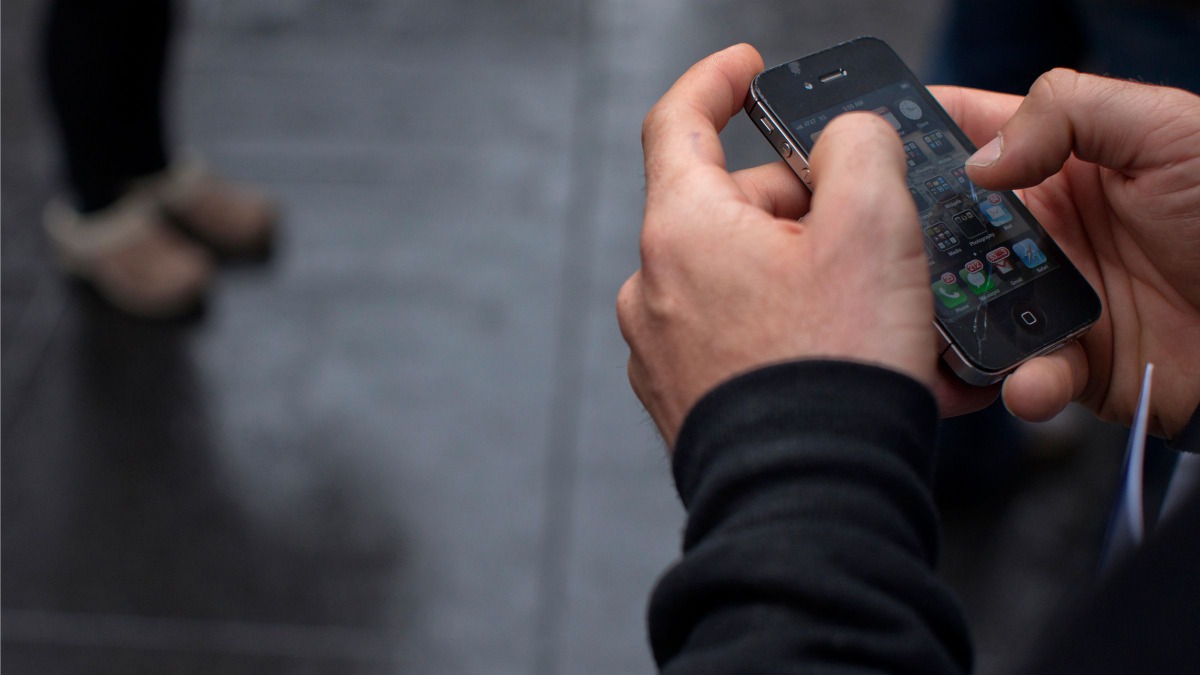 SMSChain’s blockchain technology would connect the SMS aggregators with app users, so the aggregators would be able to enjoy, on average, 40 percent lower costs. Reuters/ Andrew Burton