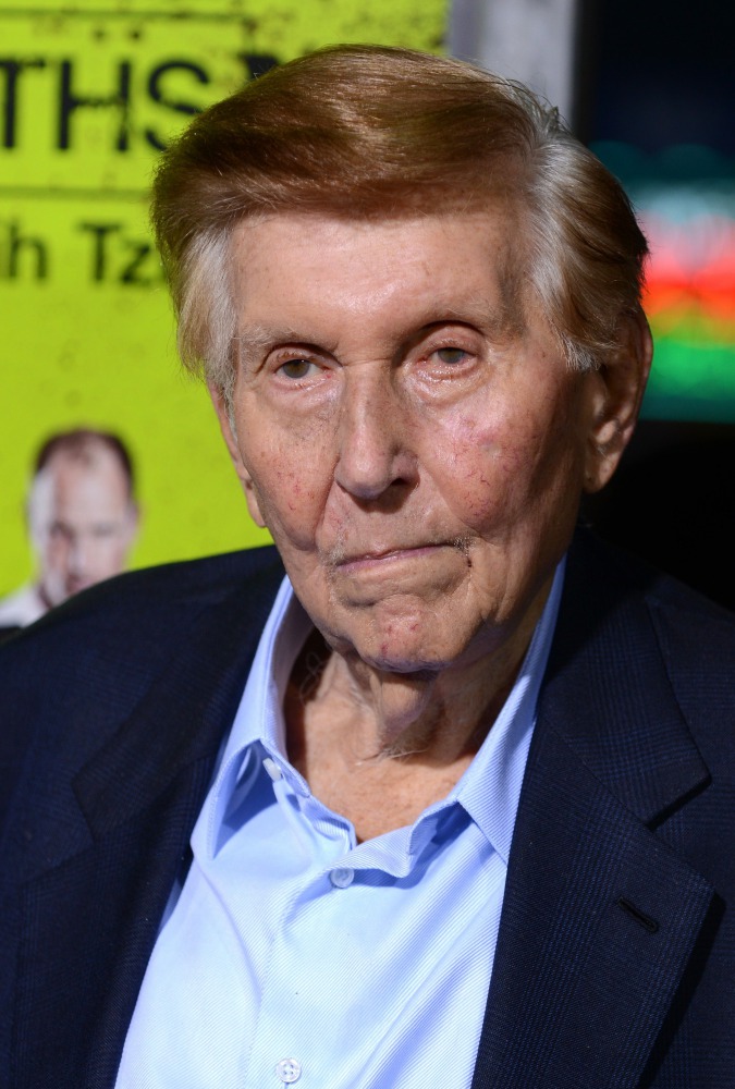 Sumner Redstone in Westwood, California October 1, 2012  (AFP / Joe Klamar) 