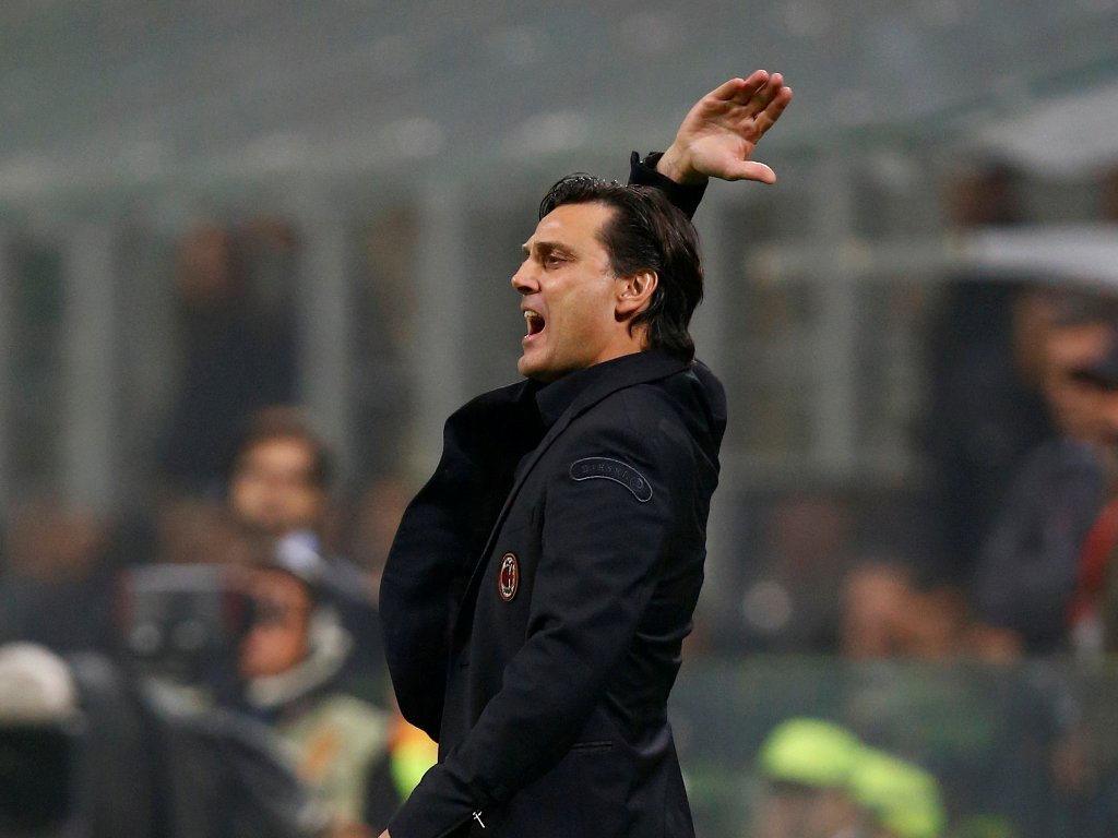 AC Milan coach Vincenzo Montella reacts REUTERS/Alessandro Garofalo
