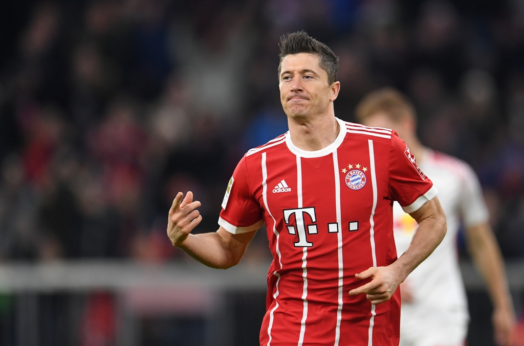 Robert Lewandowski of Bayern Munich celebrates after scoring a goal during the German Bundesliga soccer match between FC Bayern Munich and RB Leipzig at Allianz Arena in Munich, Germany, on October 28, 2017. Andreas Gebert - AA
