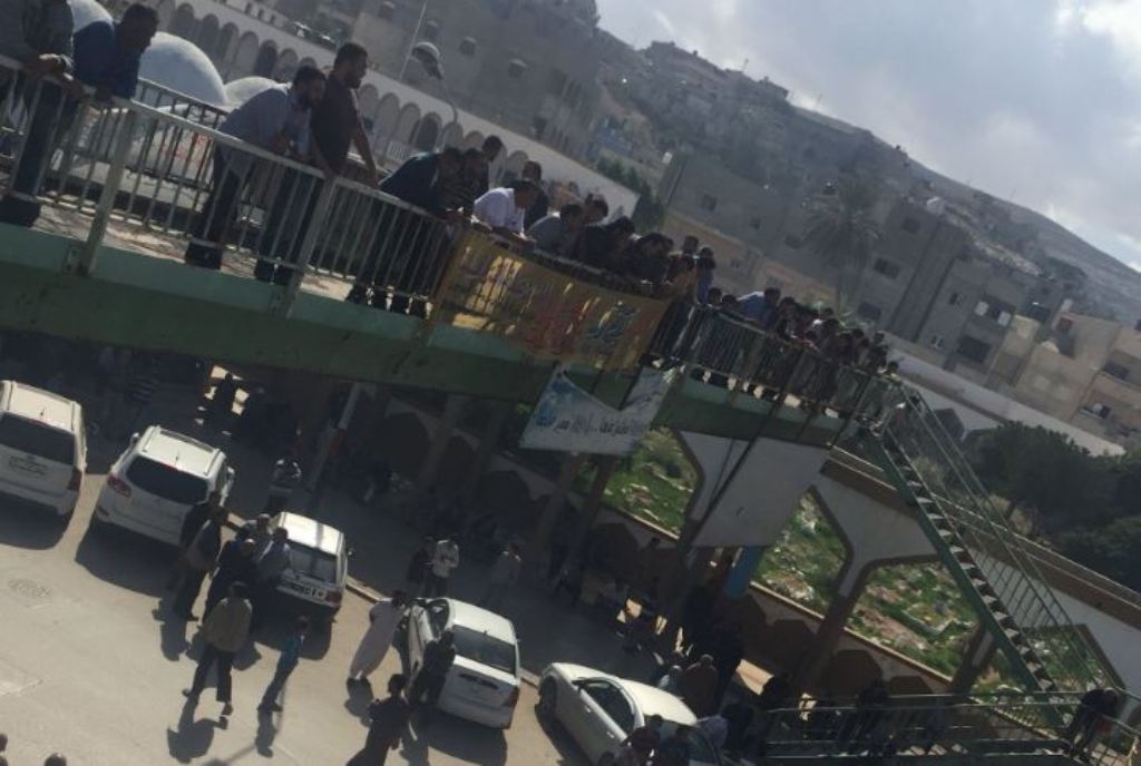 People waiting the funeral in Derna, Lybia. Credit: Twitter/@hesham_burashid 
