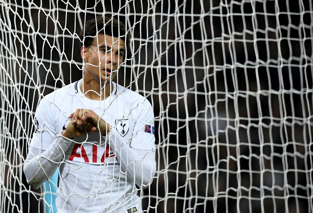 Tottenham's Dele Alli looks dejected after missing a chance to score REUTERS/Dylan Martinez
