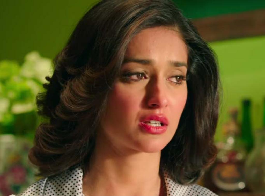 A still of actress Ileana D'cruz from the movie Rustom.