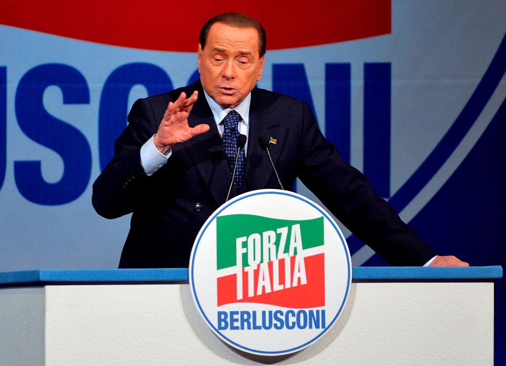 (FILES) This file photo taken on May 22, 2014 shows Former Italian Prime Minister and president of the Italian center-right Forza Italia (FI) party, Silvio Berlusconi during a rally.   AFP / Andreas SOLARO
