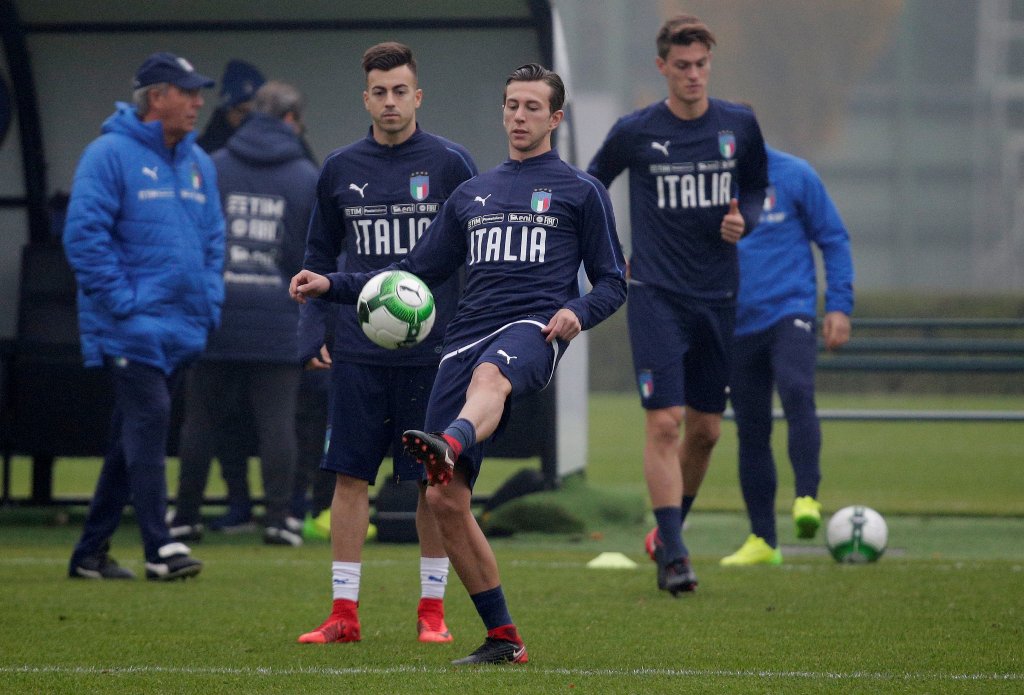 Italy’s Federico Bernardeschi and Stephan El Shaarawy during training REUTERS/Max Rossi
