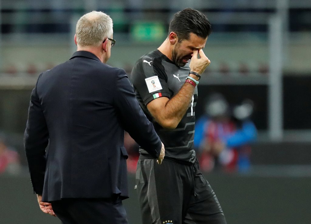 Soccer Football - 2018 World Cup Qualifications - Europe - Italy vs Sweden - San Siro, Milan, Italy - November 13, 2017 Italy’s Gianluigi Buffon looks dejected after the match REUTERS/Alessandro Garofalo
