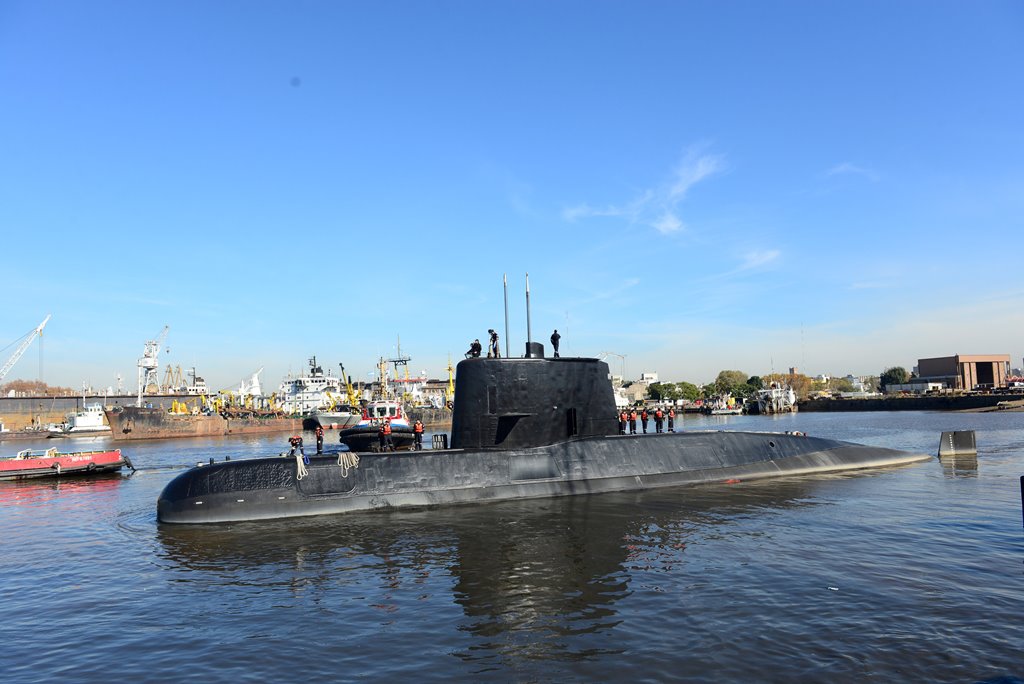 The Argentine military submarine ARA San Juan and crew are seen leaving the port of Buenos Aires, Argentina June 2, 2014. Picture taken on June 2, 2014. Armada Argentina/Handout via REUTERS 