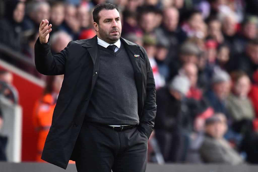 Everton's caretaker manager David Unsworth gestures on the touchline during the English Premier League football match between Southampton and Everton at St Mary's Stadium in Southampton, southern England on November 26, 2017.  AFP / Glyn KIRK