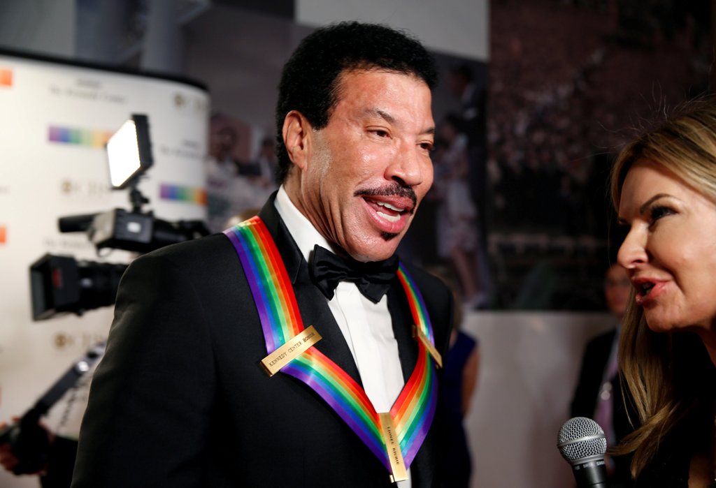 Kennedy Center Honoree singer Lionel Richie arrives for the Kennedy Center Honors in Washington, U.S., December 3, 2017. REUTERS/Joshua Roberts