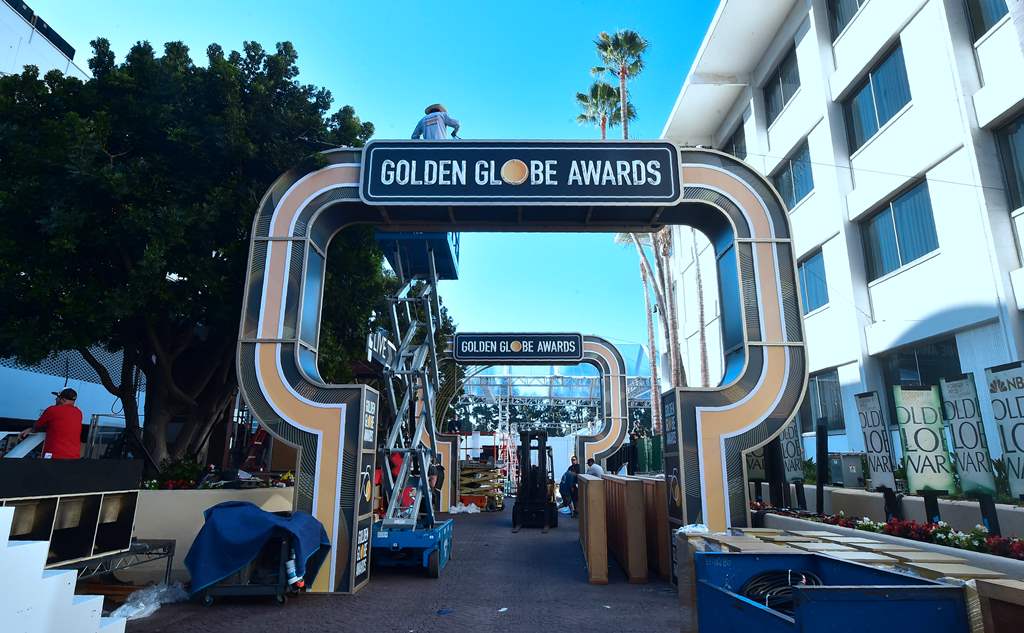 Preparations are underway at the Beverly Hilton Hotel on January 5, 2018 in Beverly Hills, California for the 75th Annual Golden Globes Awards. / AFP / FREDERIC J. BROWN
