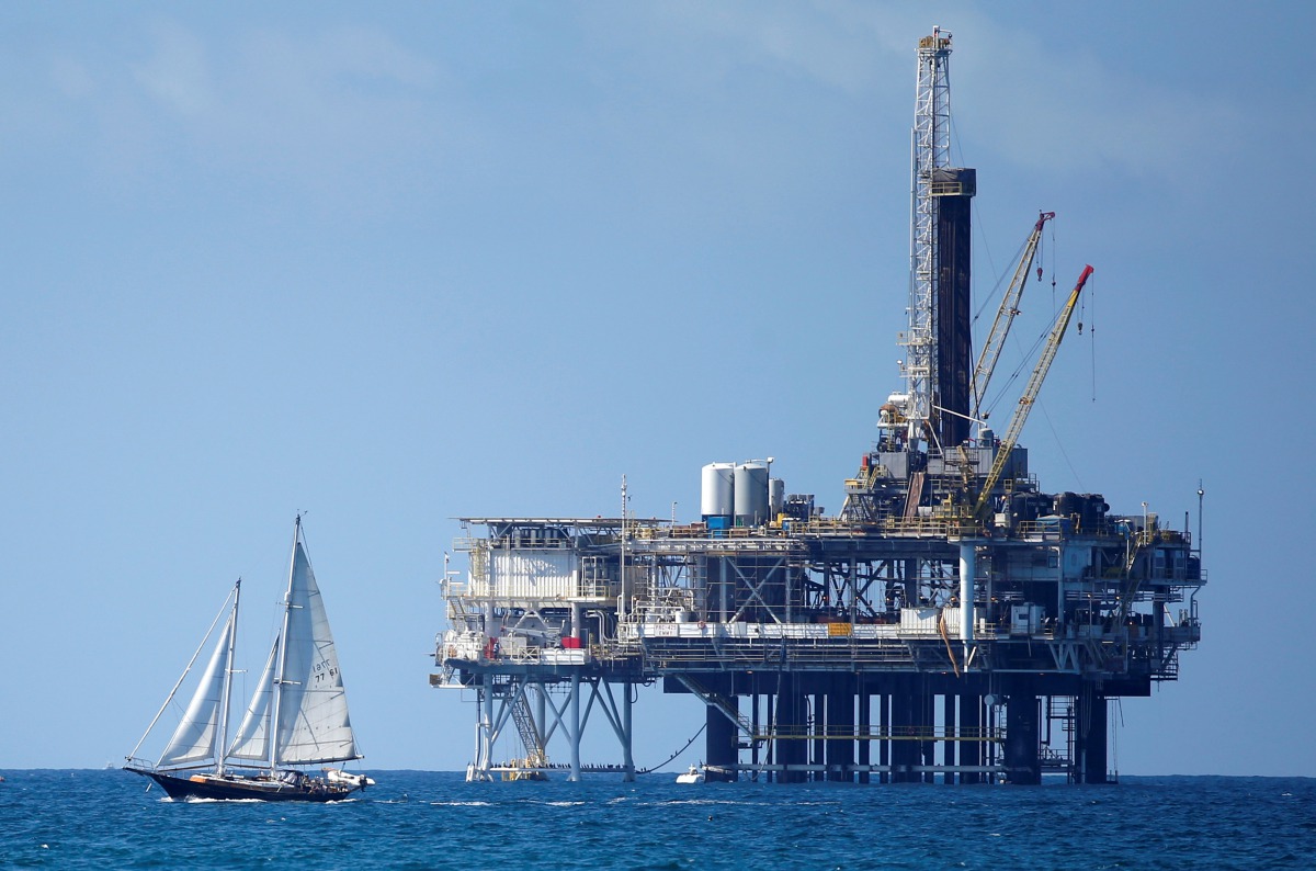 An offshore oil platform is seen in Huntington Beach, California, US, September 28, 2014. Reuters/Lucy Nicholson