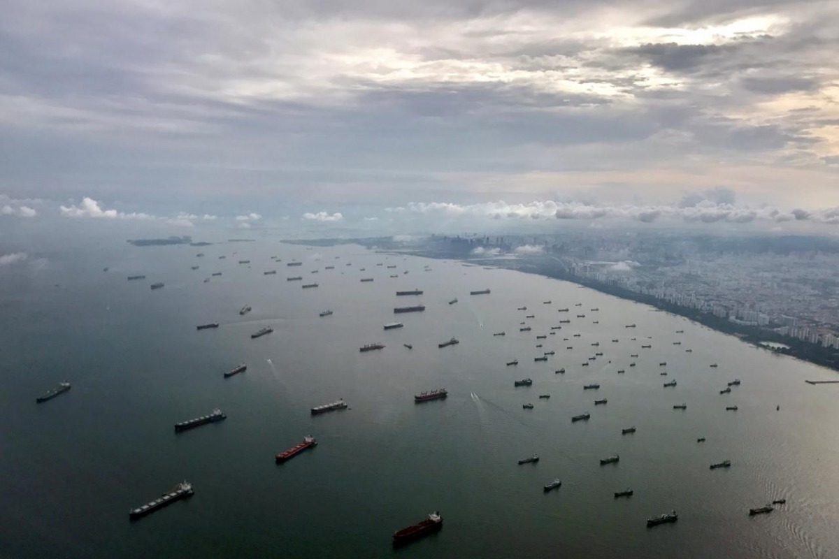  A bird's-eye view of ships along the coast in Singapore July 9, 2017. Reuters/Jorge Silva