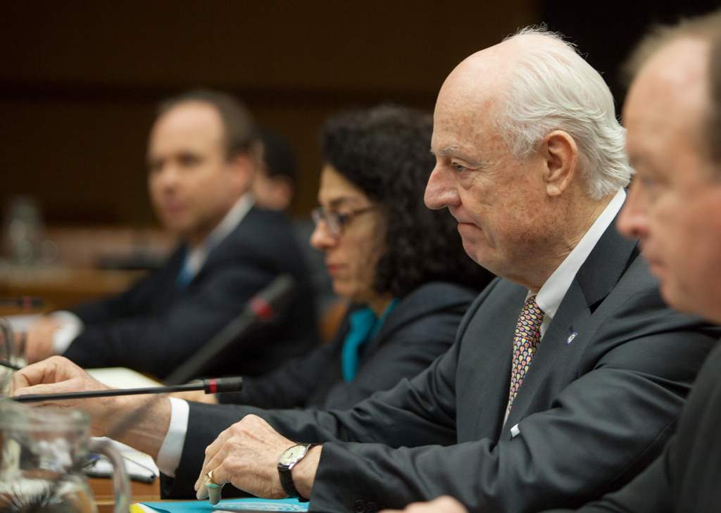 UN envoy Staffan de Mistura looks on before the start of talks on Syria in Vienna on January 25, 2018.   AFP / POOL / ALEX HALADA
