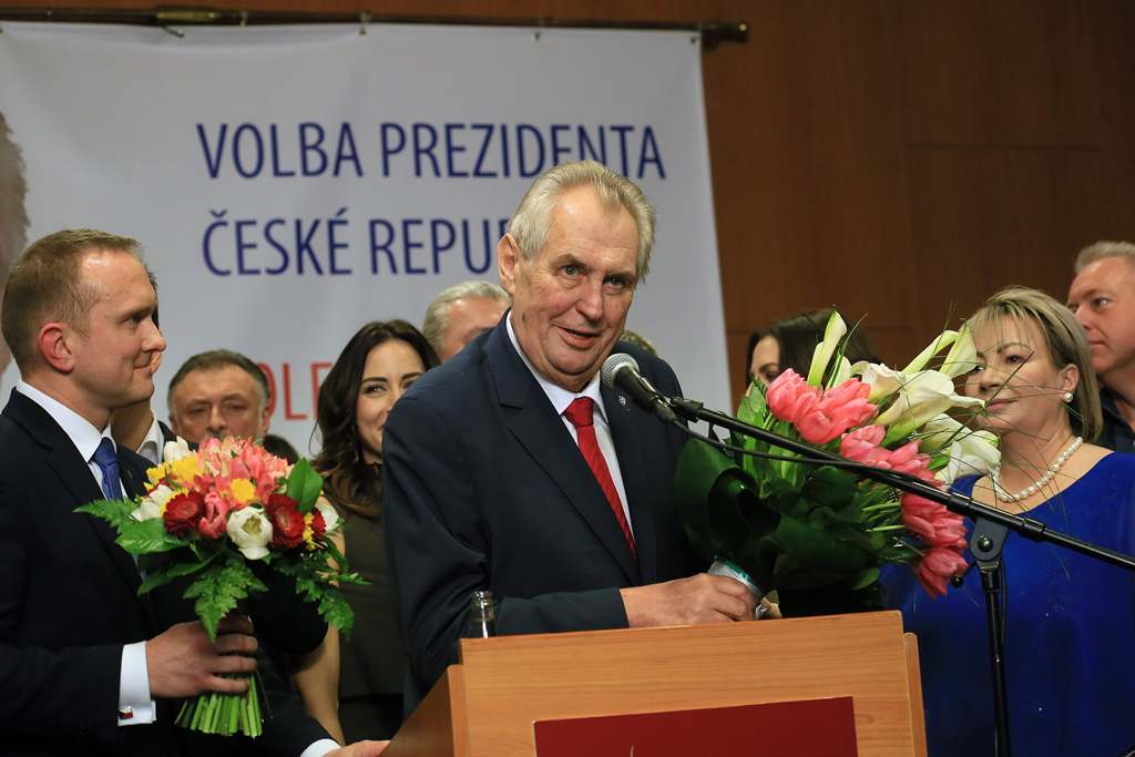 Pro-Russian incumbent Milos Zeman (C) gives a speech as he celebrates his victory with his staff members after he was reelected Czech President on January 27, 2018 at the Top hotel in Prague. (AFP / RADEK MICA)