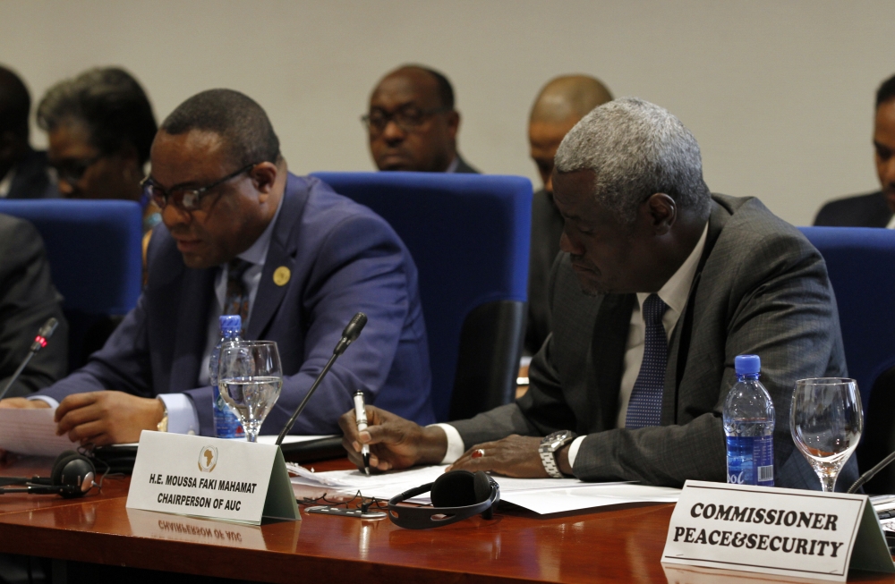 President of Ethiopia Hailemeriam Desalegn (L) and Chairperson of the African Union Commission Moussa Faki Mahamat (R) attend the peace talks of South Sudan meeting between Africa Union, United Nations and Intergovernmental Authority on Development in Add