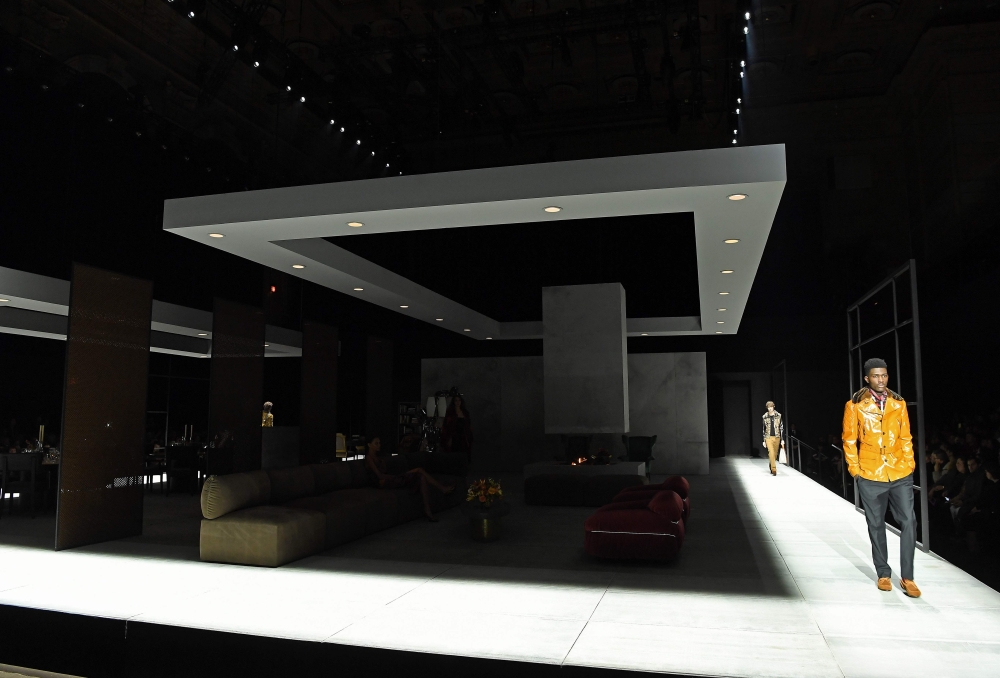 Models walk the runway during the Bottega Veneta Fall/Winter 2018 fashion show at the American Stock Exchange on February 9, 2018 in New York City. / AFP / ANGELA WEISS