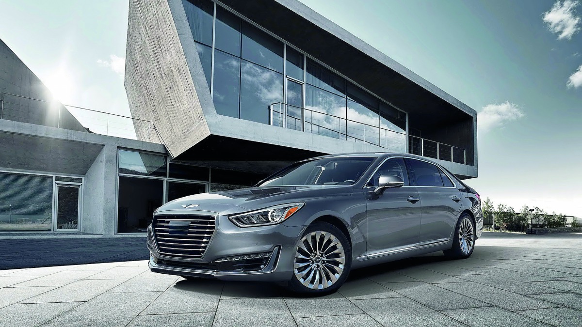 A file picture of Genesis G90 model car.