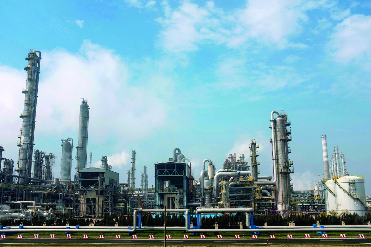A general view shows the Secco Petrochemical complex in Shanghai on March 26, 2018.  AFP / Johannes Eisele