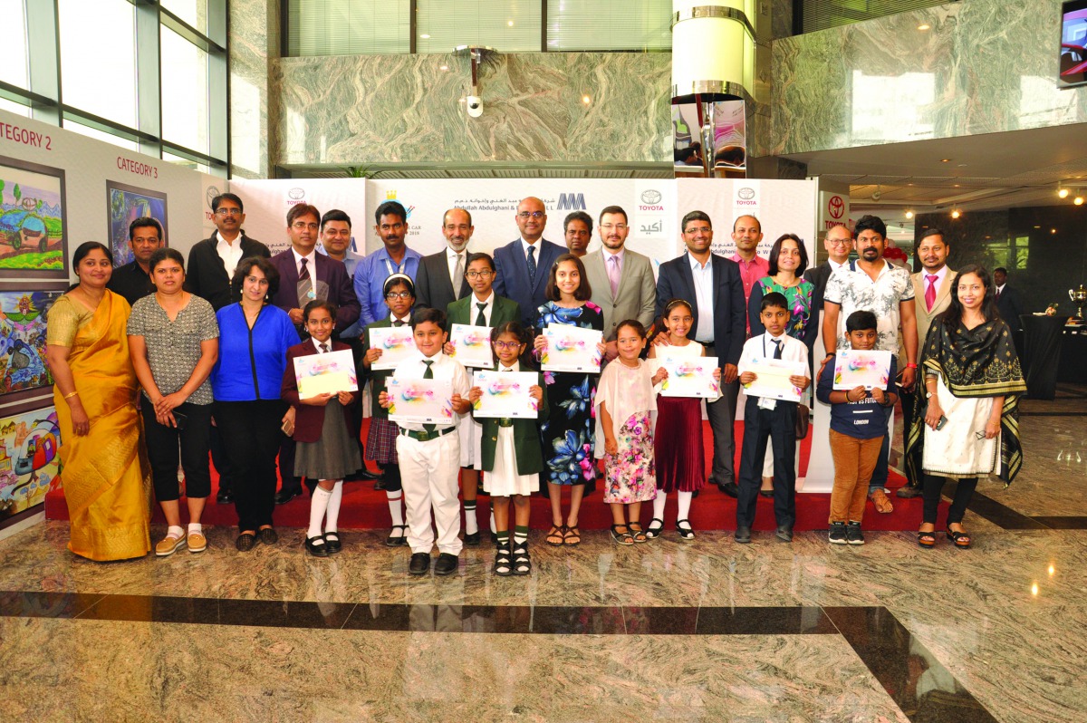The winners with Abdullah Abdulghani & Bros Company officials.