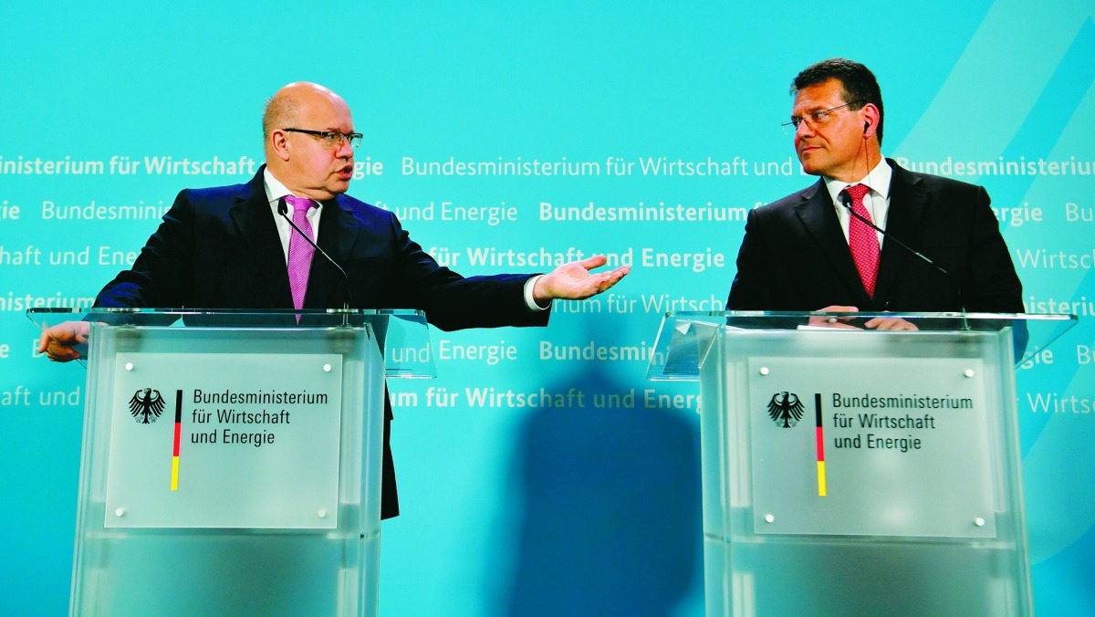 German Economy and Energy Minister Peter Altmaier (L) and European Commission Vice-President in charge of Energy Maros Sefcovic give a press statement in Berlin on April 16, 2018. Peter Altmaier and Maros Sefcovic meet on April 16, amid controversy over t