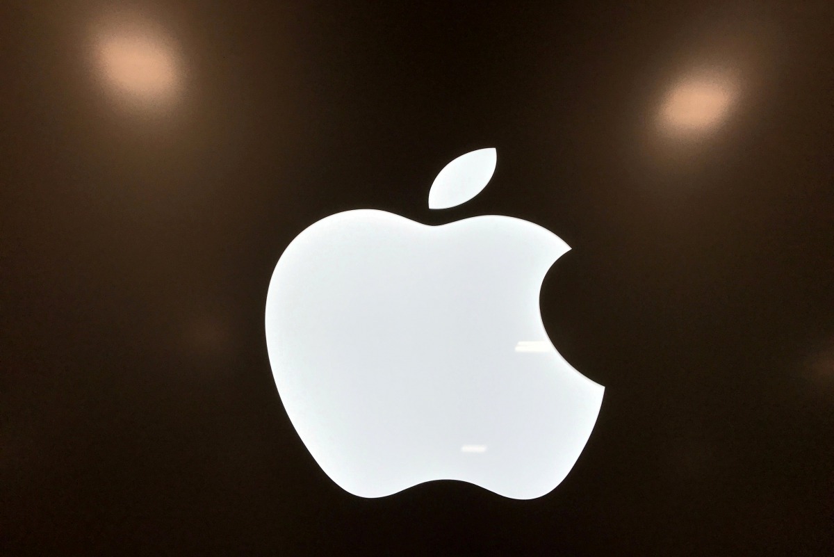 An Apple logo is seen in a store in Los Angeles, March 24, 2017. (Reuters/Lucy Nicholson) 