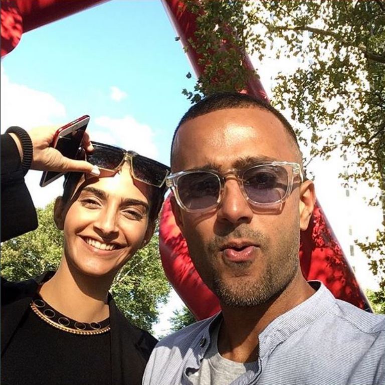 A screenshot of an instagram picture shared by Anand Ahuja on his official Instagram account.