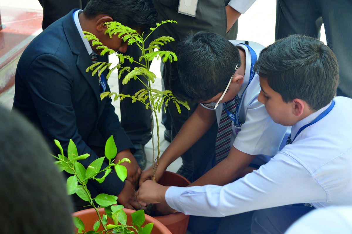 The participants at the Environment Awareness Campaign on the occasion of World Environment Day.