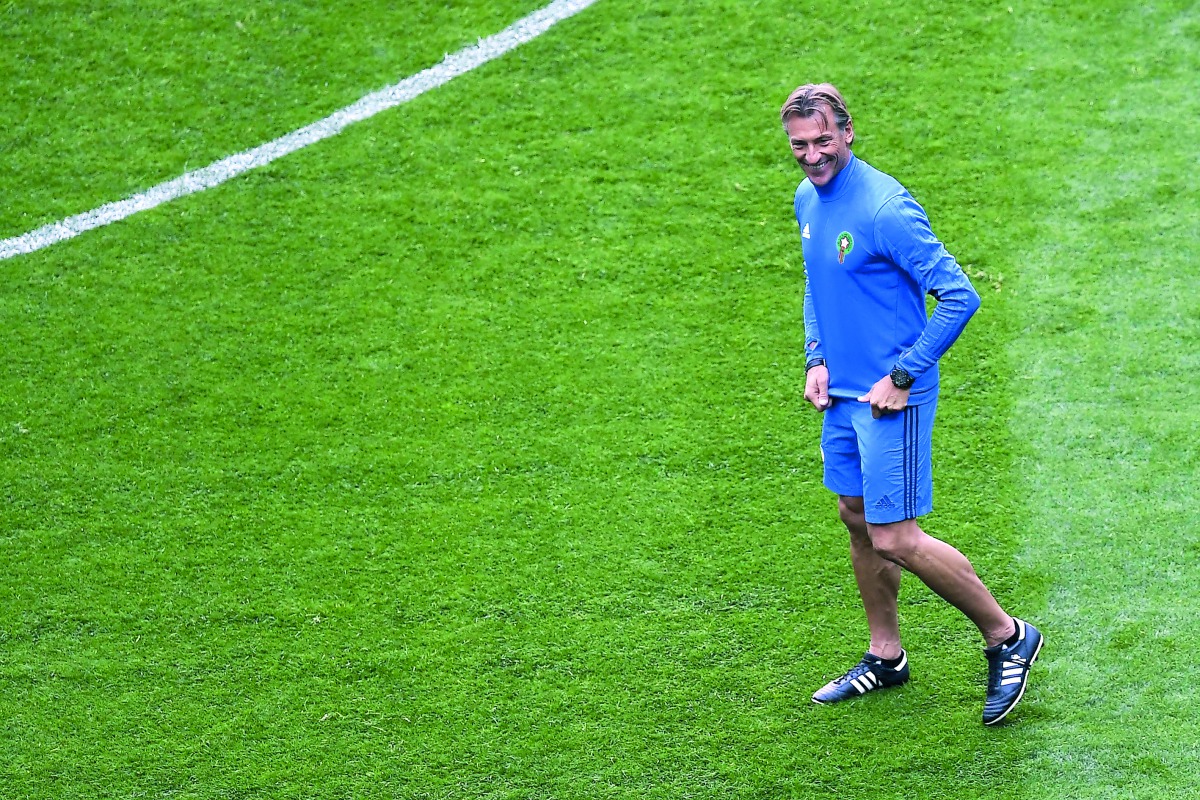 Morocco's coach Herve Renard attends a training session at Saint Petersburg Stadium on June 14, 2018, ahead of the Russia 2018 World Cup football game Iran vs Morocco. AFP / Gabriel Bouys