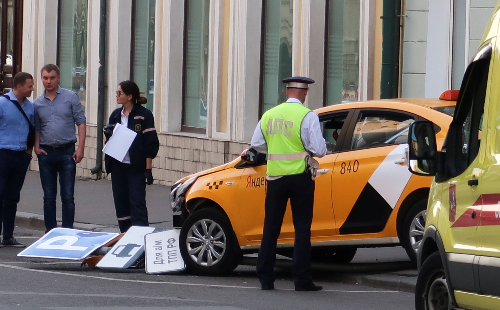 A view shows a damaged taxi, which ran into a crowd of people, in central Moscow, Russia June 16, 2018. REUTERS/Staff