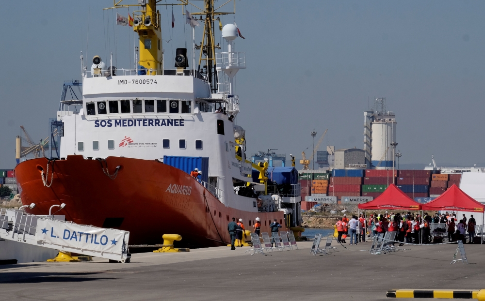 The Aquarius rescue ship arrives to port carrying migrants in Valencia, Spain June 17, 2018. Reuters/Heino Kalis