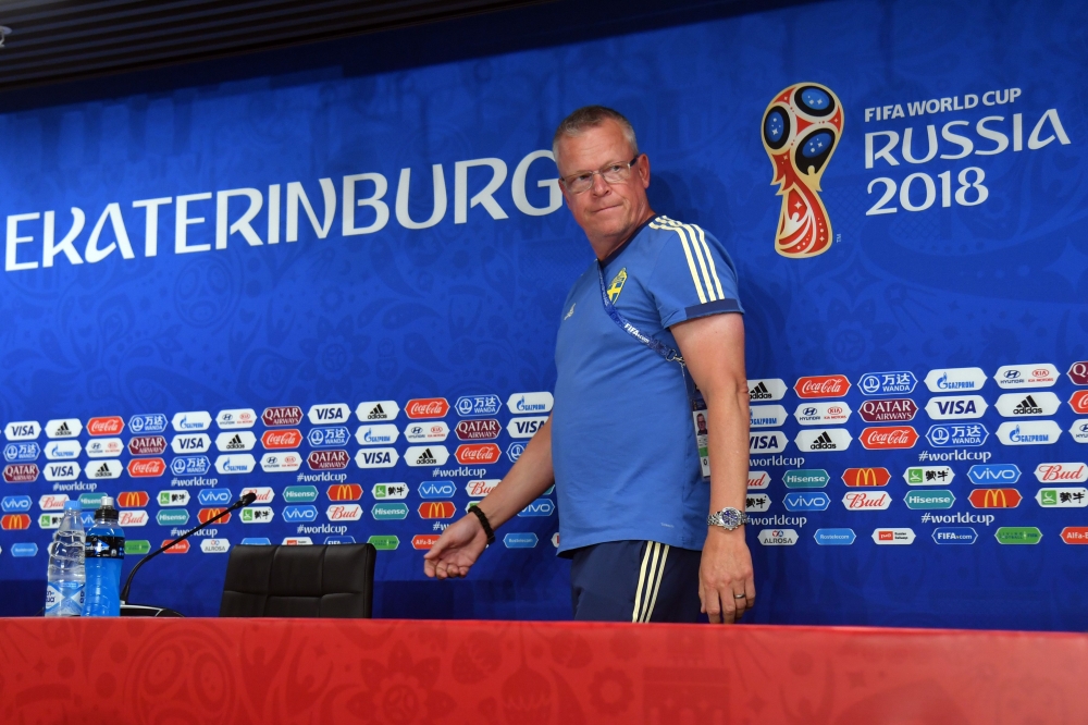 Sweden's coach Janne Andersson arrives for a press conference at the Ekaterinburg Arena, in Yekaterinburg, on June 26, 2018 on the eve of the Russia 2018 World Cup group F football match between Mexico and Sweden. / AFP / HECTOR RETAMAL