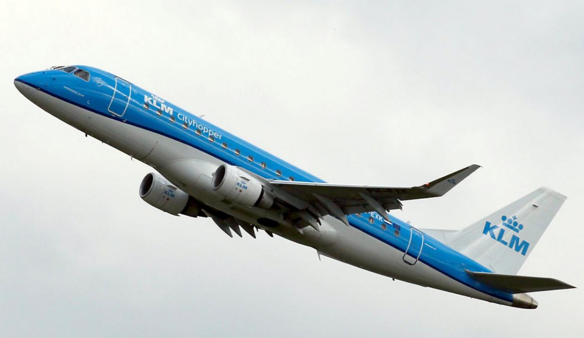 File photo: A KLM commercial passenger jet takes off in Colomiers near Toulouse, France, October 19, 2017. Reuters/Regis Duvignau
