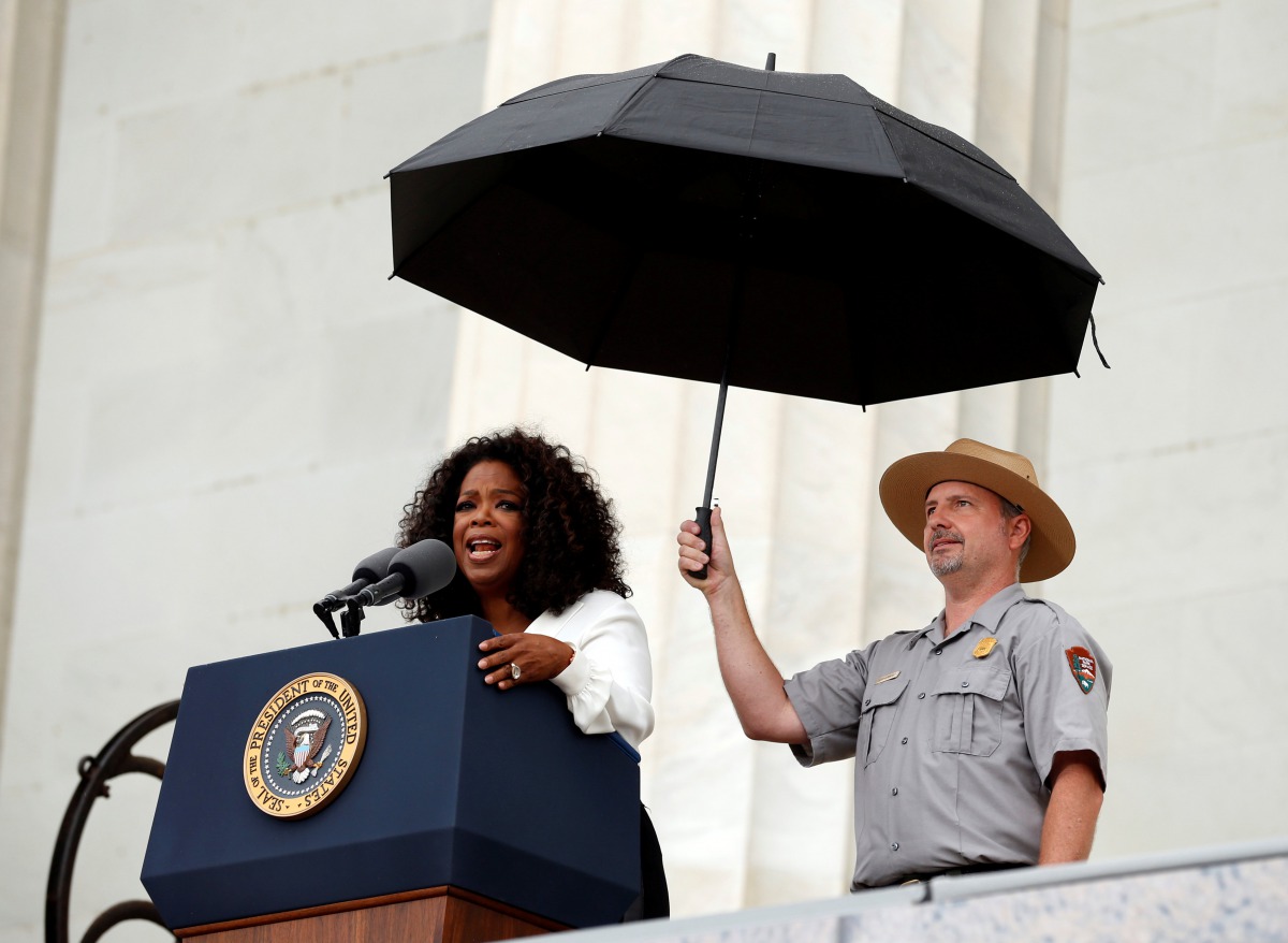 Oprah Winfrey speaks during the commemoration of the 50th anniversary of  the ‘I have a dream’ speech of Reverend Martin Luther King Jr at the Lincoln Memorial , August 28,  2013. (Reuters / Kevin Lamarque) 