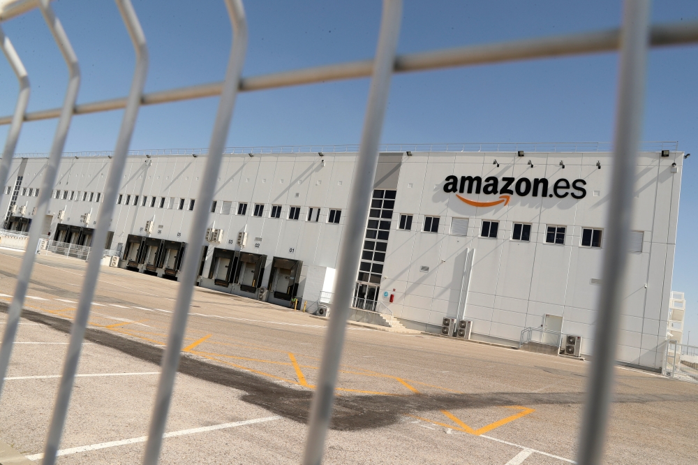 The Amazon warehouse in San Fernando de Henares is seen during a 3-day walkout to demand better wages and working conditions, on the outskirts of Madrid, Spain, July 17, 2018. Reuters/Susana Vera
