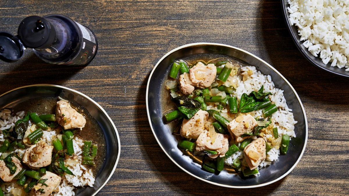 Ginger-Garlic Chicken With Green Beans. (Photo by Stacy Zarin Goldberg)