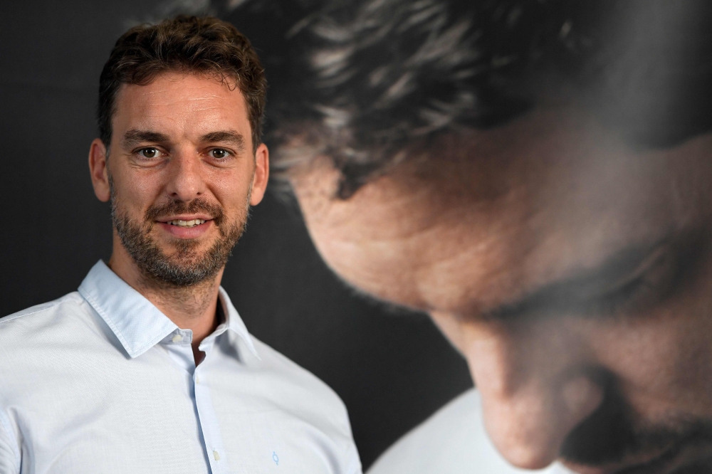 San Antonio Spurs' Spanish basketball player Pau Gasol smiles during a presentation of his new book 
