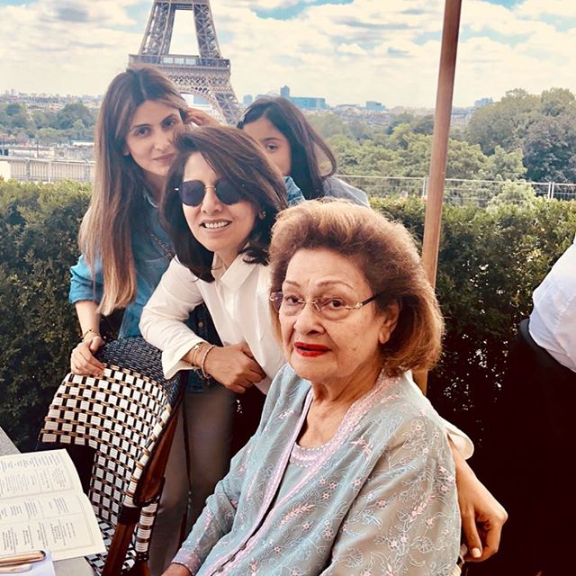 Family picture shared by Riddhima Kapoor Sahani on her instagram page.