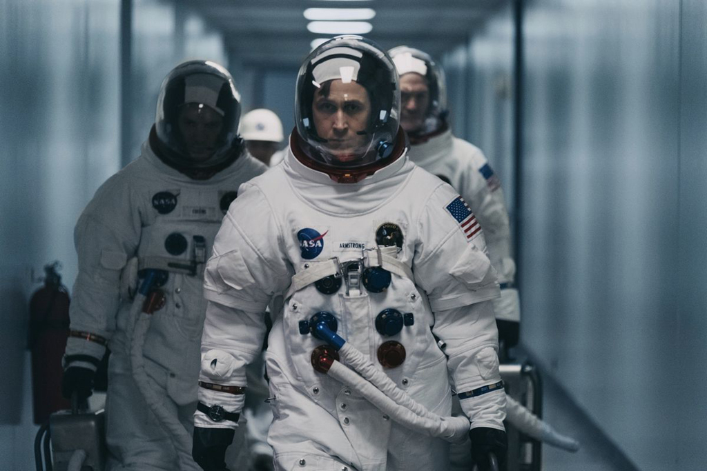 Still of the actor Ryan Gosling (C) from the movie First Man.