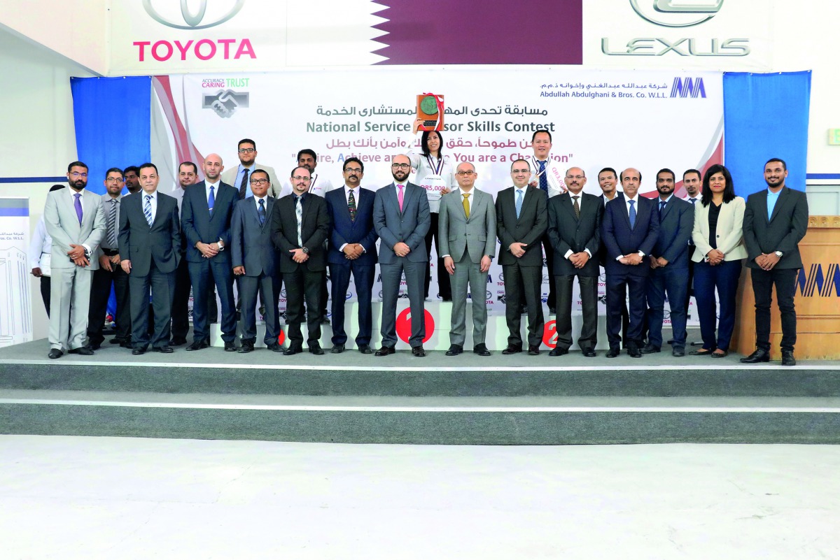 The winners of the National Service Advisor Skills Contest 2018 with the AAB management team, led by Yazan Mustafa, COO, Commercial & Industrial (C&I) Division, and representatives from TMC.