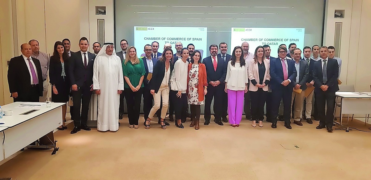 The SBCQ members and other officials on the sidelines of the Extraordinary Assembly.