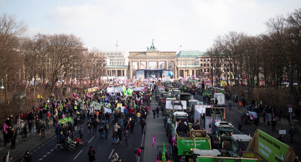 Farmers and consumers protest at the 