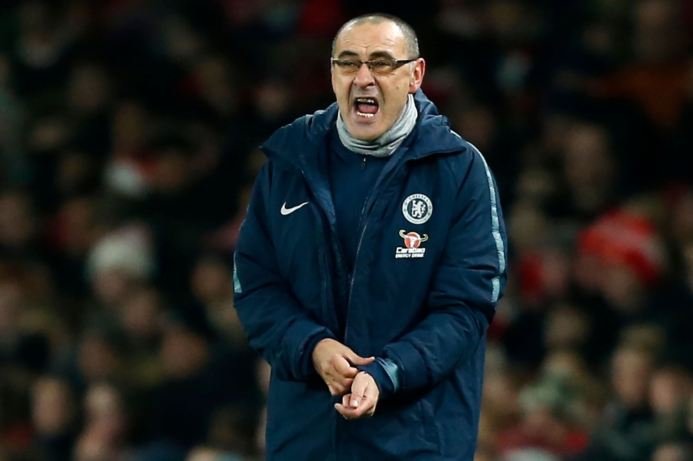 Chelsea's Italian head coach Maurizio Sarri gestures on the touchline during the English Premier League football match between Arsenal and Cheslea at the Emirates Stadium in London on January 19, 2019. AFP / IKIMAGES / Ian KINGTON / 