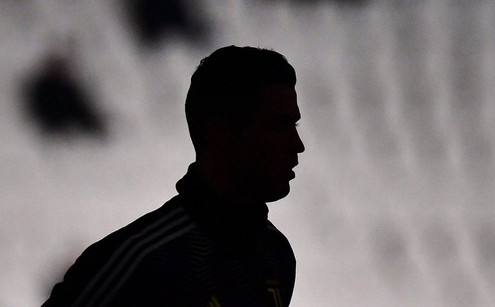 Juventus' Portuguese forward Cristiano Ronaldo warms up prior to the Italian Serie A football match Juventus vs Frosinone on February 15, 2019 at the Juventus stadium in Turin. / AFP / Marco BERTORELLO
