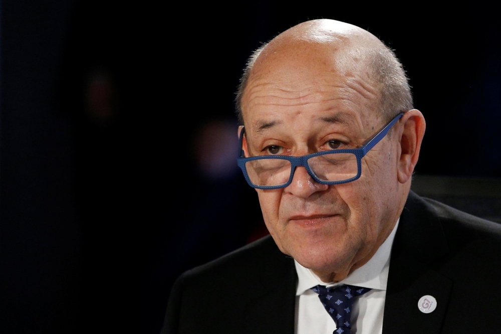 French Foreign Minister Jean-Yves Le Drian attends a working session during the Foreign ministers of G7 nations meeting in Dinard, on April 6, 2019. / AFP / POOL / STEPHANE MAHE