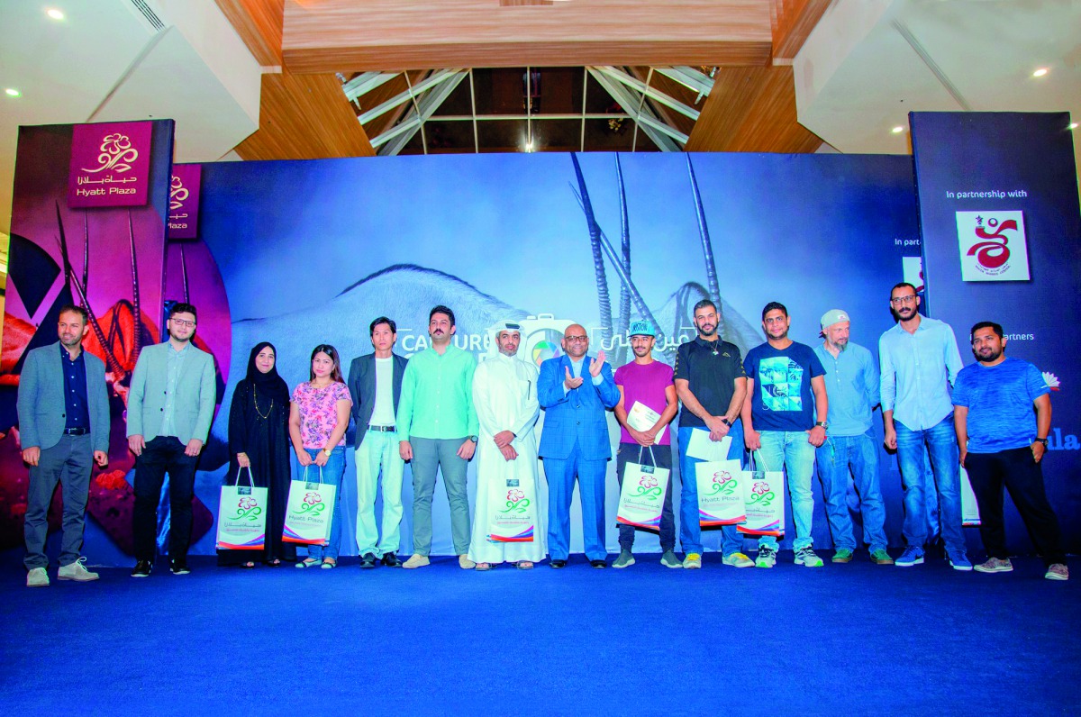 The winners with their prizes at the award ceremony. 