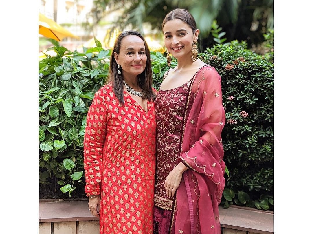 Alia Bhatt with her mother Soni Razdan 