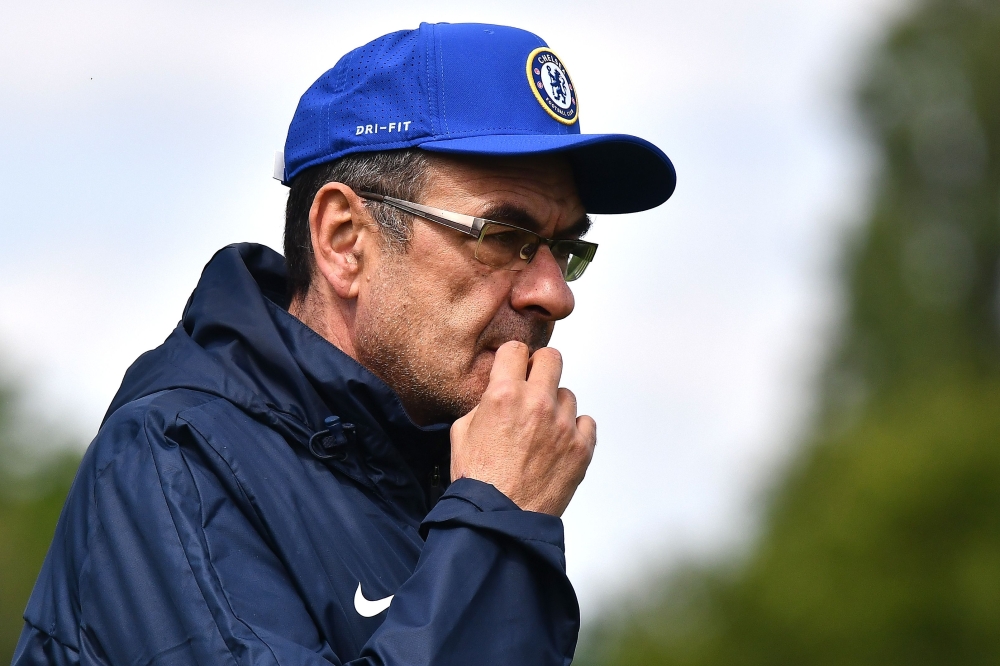 Chelsea's Italian head coach Maurizio Sarri attends a training session at Chelsea Training Ground, in Cobham, Surrey on May 22, 2019, ahead of their Europa League final football match against Arsenal on May 29. / AFP / Ben STANSALL