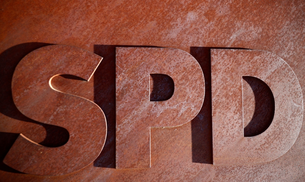 The logo of Germany's Social Democratic Party (SPD) is seen at the party's headquarters in Berlin, Germany, June 3, 2019. REUTERS/Hannibal Hanschke	