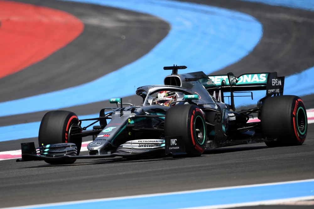 Mercedes' British driver Lewis Hamilton competes during the qualifying session at the Circuit Paul Ricard in Le Castellet, southern France, on June 22, 2019, ahead of the Formula One Grand Prix de France. / AFP / Boris HORVAT