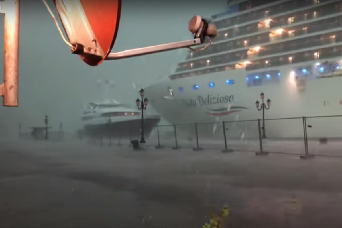 Printscreen of the video grab shared by Venetian writer and artist, Roberto Ferrucci, on his website